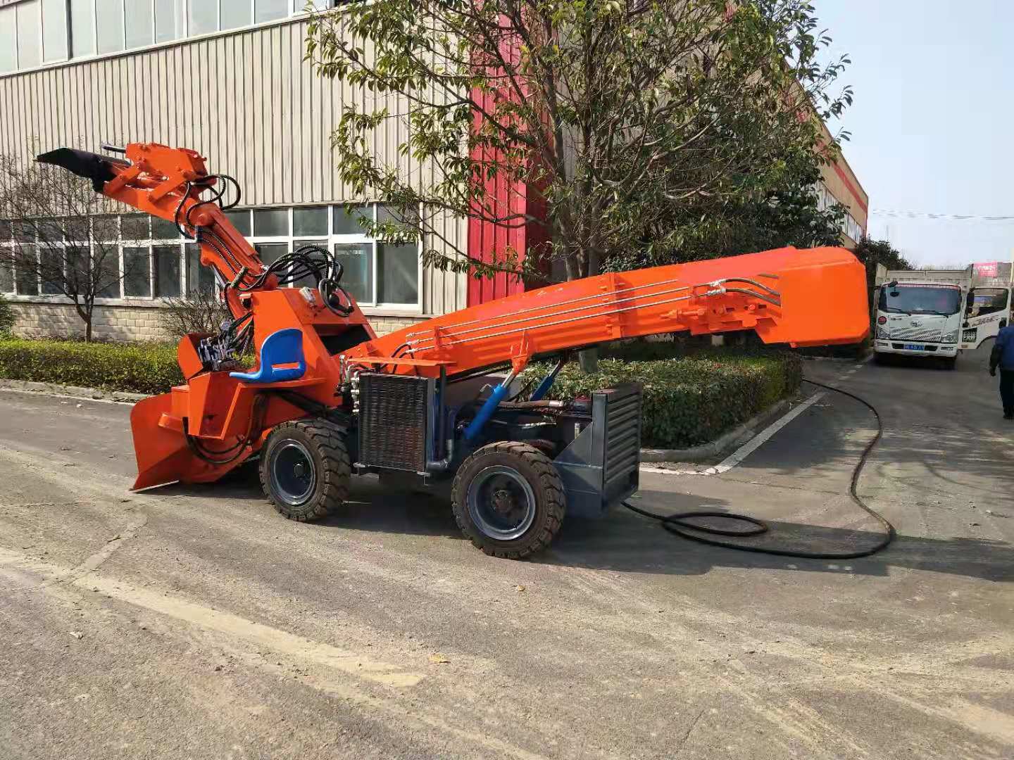 教您正确使用矿用扒渣机？